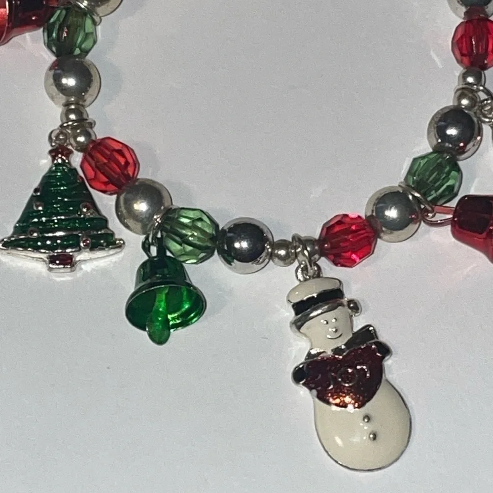 New Beaded Stretch Dangle Christmas Holiday Santa Snowman Bracelet